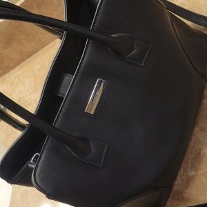 Nine West black faux leather crossbody satchel/handbag